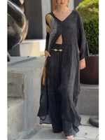 Loose, Casual Two-piece Set Featuring A Long Cotton Top And Trousers With An Artistic Feather Print.