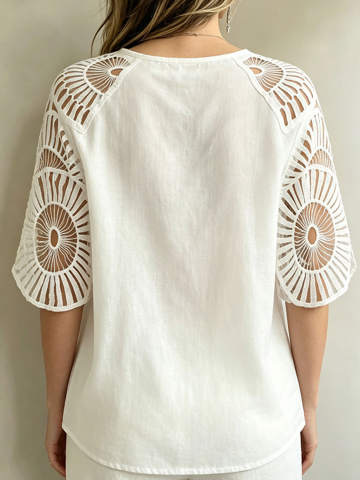 Women’s Circular Hollow Cutwork Lace Raglan Short Sleeve Blouse